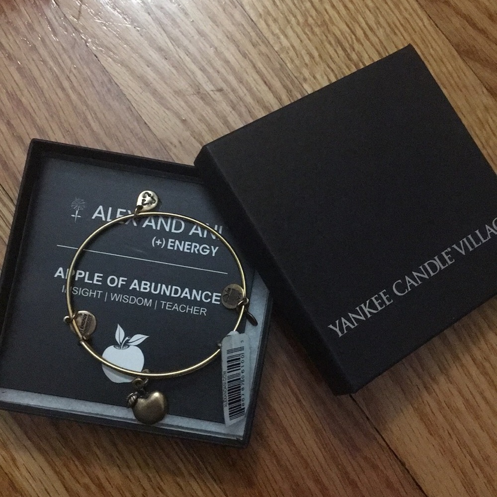 Alex and Ani Apple of Abundance bangle